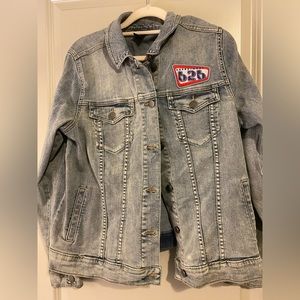 Disney “Lilo & Stitch” denim jacket with patches - Size L
